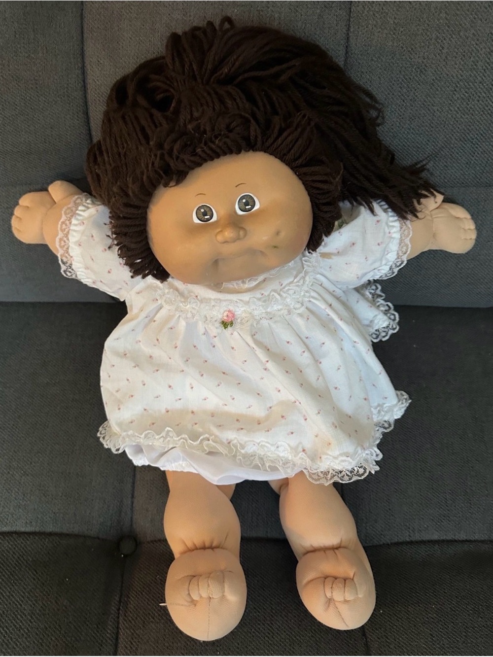 Classic Vintage 80’s Cabbage Patch Baby Doll in White Dress Brown Hair